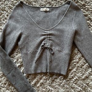 Long sleeve knit top